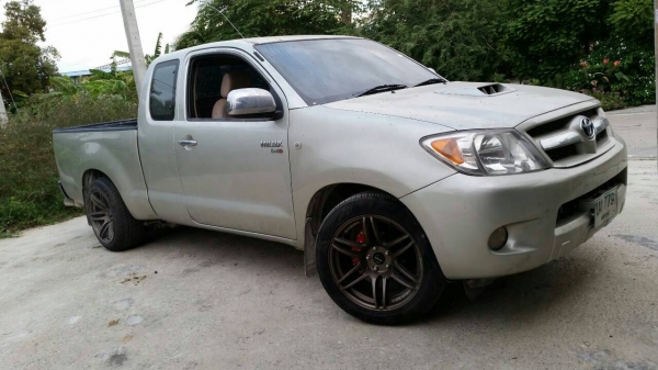 ขายด่วน TOYOTA VIGO E เครื่องเบนซิล 2700 CC.