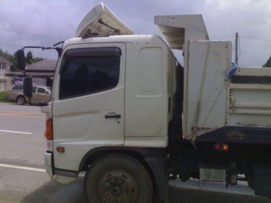 รถอีซูซุ 6 ล้อดั้ม 220 แรงม้า ปี 51.  สนใจติดต่อ  081 - 6079515