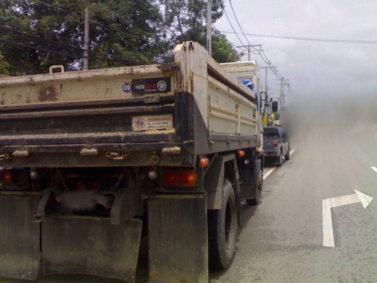 รถอีซูซุ 6 ล้อดั้ม 220 แรงม้า ปี 51.  สนใจติดต่อ  081 - 6079515