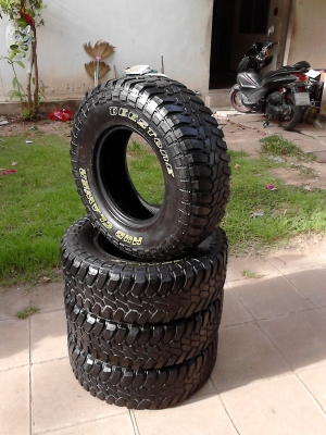 31X10.50R15 DEESTONE MUD CLAWER ปีใหม่ 2013 ขายชุด 4 เส้น TEL.081-427-3941 31X10.50R15 DEESTONE MUD CLAWER ปีใหม่ 2013 ขายชุด 4 เส้น TEL.081-427-3941