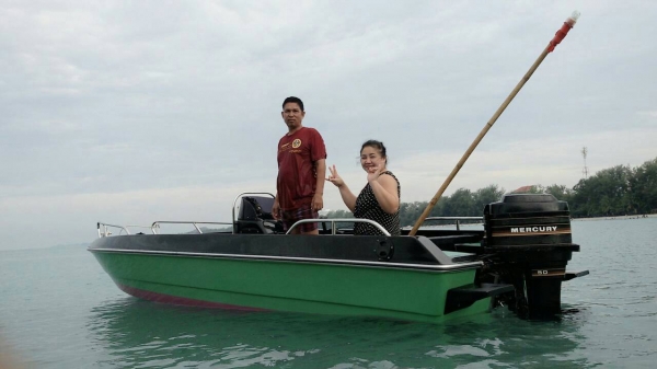 ขายเรือ 17 ฟุต พร้อมเครื่องเมอร์คิวรี่ 50 แรง เรือใหม่ลงน้ำครั้งเดียว ขายถูก 165000