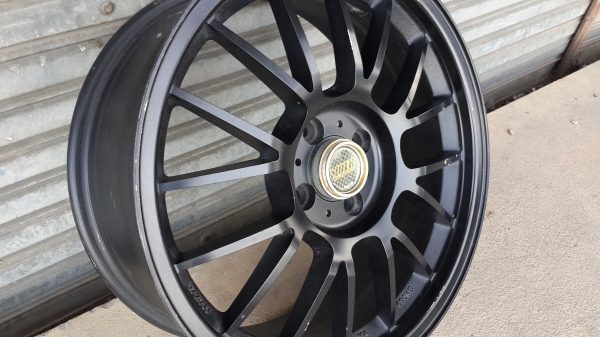 Volk ขอบ 17 สีดำด้าน 4รู100 ครบชุด 4วง Volk ขอบ 17 สีดำด้าน 4รู100 ครบชุด 4วง