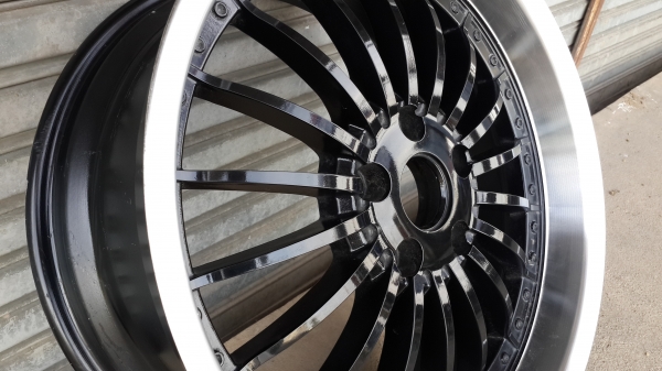 ล้อนอก ขอบ 18 5รู114 กว้าง 8 ครบชุด 4วง