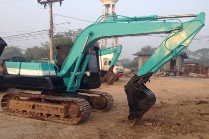 ขายKOMATSU PC100-3 สภาพสวย พร้อมใช้งาน เครื่องดี ช่วงล่างดี ใบแทร็กเต็ม ราคาต่อรองได้