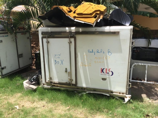 ขายตู้แห้ง พร้อมเครื่องทำความเย็น มีพื้นกระบะครบ ของs200