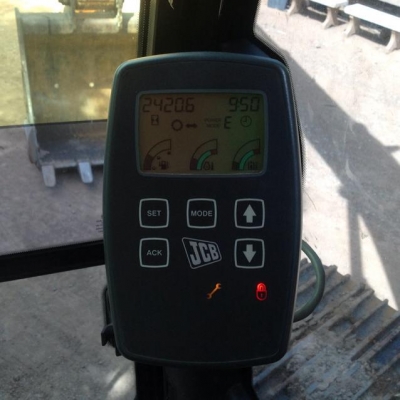 ขายดาวน์ JCB รุ่น JS-200 รถปีเดียวสภาพสวย ใหม่จากแบรน์ผู้ดีอังกฤษ