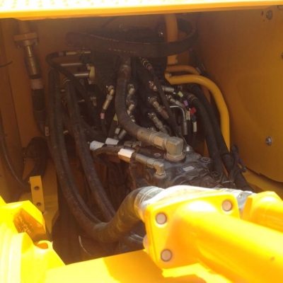 ขายดาวน์ JCB รุ่น JS-200 รถปีเดียวสภาพสวย ใหม่จากแบรน์ผู้ดีอังกฤษ