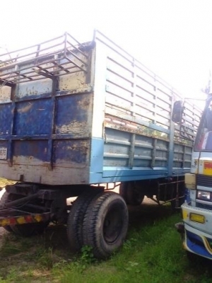 ขายรถ18ล้อรั้ว ISUZU 240 หัวฟ้าแท้ หัวหาง สนใจโทร 081-9701072