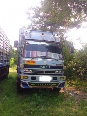ขายรถ18ล้อรั้ว ISUZU 240 หัวฟ้าแท้ หัวหาง สนใจโทร 081-9701072