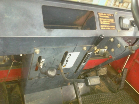 ขายรถบรรทุกเครื่องเกษร4*4ดั้มได้เลี้ยวเอวอ่อน ขายพร้อมเครื่องฉีดนำ้แรงดันสูง