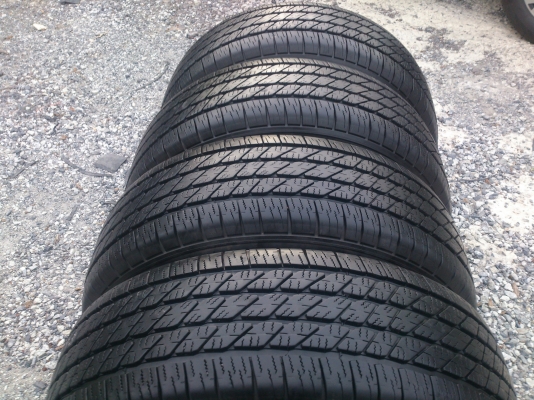 ขายแม็กTOYOTA VIGO CHAMP ขอบ17 พร้อมยางMICHELIN265/65R17 ยางสัปดาห์ที่29ปี13 ดอกยางนิ่มลึกไม่ร้าวไม่แตกลายดอกเต็ม (สภาพ90\%) จำนวน 1 ชุด พร้อมน๊อตแท้ 24 ตัว
