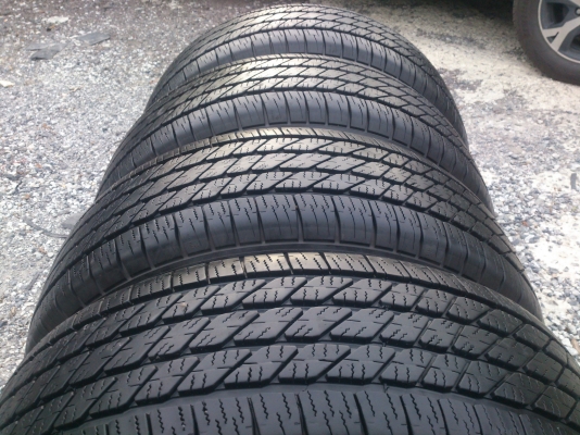 ขายแม็กTOYOTA VIGO CHAMP ขอบ17 พร้อมยางMICHELIN265/65R17 ยางสัปดาห์ที่29ปี13 ดอกยางนิ่มลึกไม่ร้าวไม่แตกลายดอกเต็ม (สภาพ90\%) จำนวน 1 ชุด พร้อมน๊อตแท้ 24 ตัว