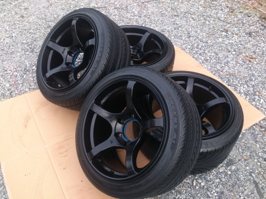 ขายแม็กโปรไดร์ฟสีดำ 6รู139.7ขอบ18 หน้า9.5 หลัง10.5 พร้อมยาง245/40R18 ปี13,ยาง265/35R18 ปี12 ดอกยางนิ่มลึกเท่ากันสภาพแม็กยางสวยมาก จำนวน 1 ชุด