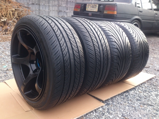 ขายแม็กโปรไดร์ฟสีดำ 6รู139.7ขอบ18 หน้า9.5 หลัง10.5 พร้อมยาง245/40R18 ปี13,ยาง265/35R18 ปี12 ดอกยางนิ่มลึกเท่ากันสภาพแม็กยางสวยมาก จำนวน 1 ชุด