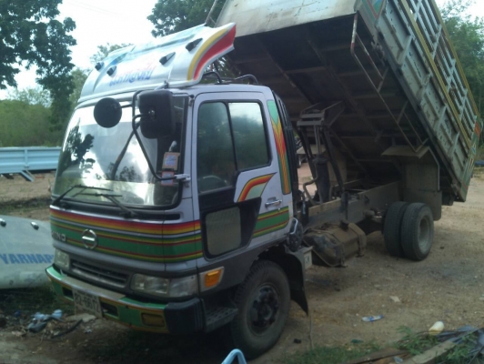 ขายรถบรรทุกหกล้อดั้ม ขายรถบรรทุกหกล้อดั้ม