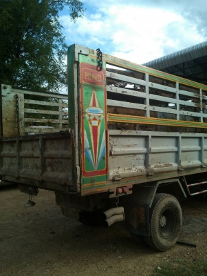 ขายรถบรรทุกหกล้อดั้ม