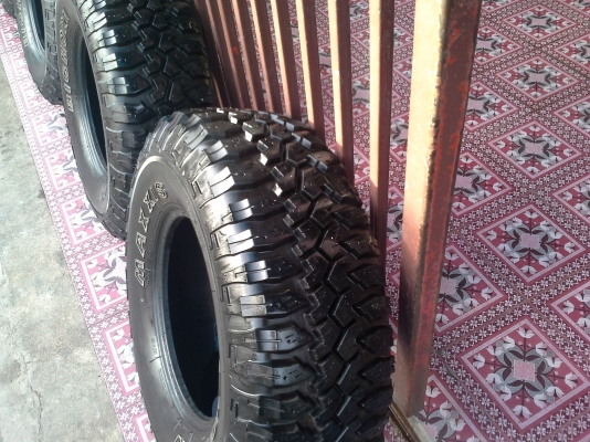 ยางMaxxis Bighorn 285/75/16ปี12กับปี13 เป๊นชุดเดียวกันทั้ง4เส้นพร้อมใช้ตามรูป ยางMaxxis Bighorn 285/75/16ปี12กับปี13 เป๊นชุดเดียวกันทั้ง4เส้นพร้อมใช้ตามรูป