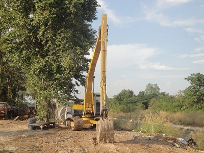 KOMATSU PC200-3 บูมยาว18เมตร มีเล่มคู่มือ