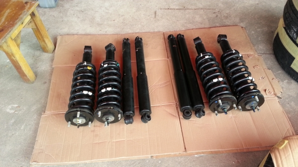 ชุดโช๊คและสปริง หน้าลัง ดีแม็ก ตัวก่อนออลนิว ตัวต่ำ ของแท้เดิมติดรถใหม่