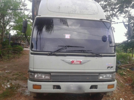 รถฮีโน่ 6 ล้อ  ( ไม่ดั้ม )   195 แรงม้า. ปี 38  สนใจติดต่อ  081 - 6079515