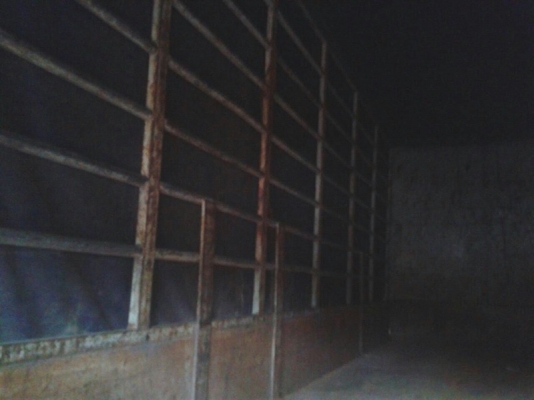 รถฮีโน่ 6 ล้อ  ( ไม่ดั้ม )   195 แรงม้า. ปี 38  สนใจติดต่อ  081 - 6079515