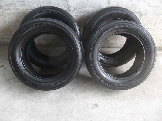 ยาง MAXXIS 235/60R17 ปี10 สวยๆ 4 เส้น ราคา 2000 บาท