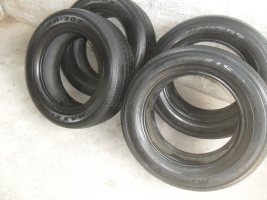 ยาง MAXXIS 235/60R17 ปี10 สวยๆ 4 เส้น ราคา 2000 บาท ยาง MAXXIS 235/60R17 ปี10 สวยๆ 4 เส้น ราคา 2000 บาท