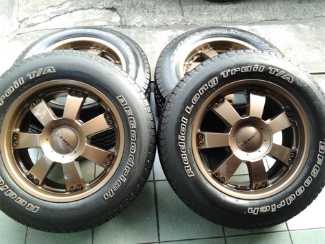 Lenso กว้าง9 ออฟ20 + BF 265/65/18 ปี11 สวยๆ 1ชุด