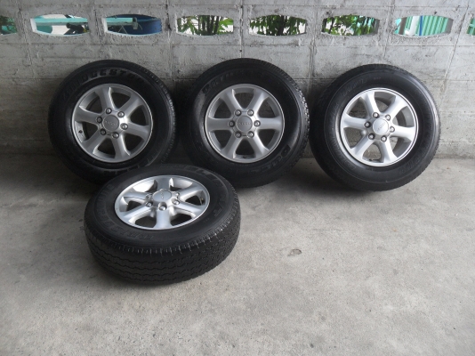 ล้อแม็ก 16นิ้ว 6รู อีซูซุ พร้อมยาง สวยๆ 4 ล้อ ราคา 6900 บาท