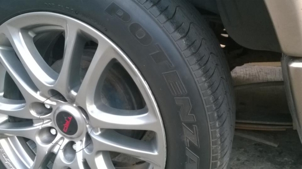 ยางbridstone ขอบ235/55/18 สวย3เส้น แถม1