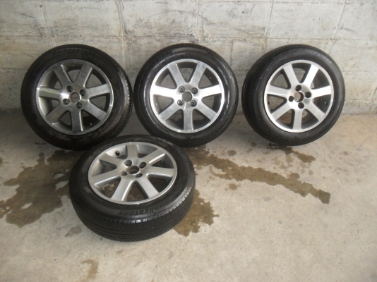 ล้อแม็ก 15นิ้ว 4รู100 พร้อมยาง สวยๆ 4 ล้อ ราคา 4300 บาท