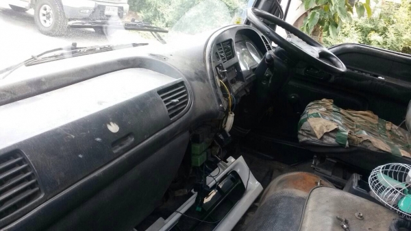 ขายหัวรถอีซูซุ 10 ล้อ ของครบไม่ผุ เพิ่งยกลง ขาย 77000 บาท