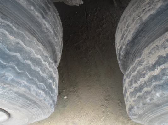 ขายรถหัวลาก HINO MEGA 320 มี 2 ชุดหางเซมิดั้ม 3 เพลายาว 10 เมตรเครื่องเดิมเกียร์เดิมทะเบียนเต็ม