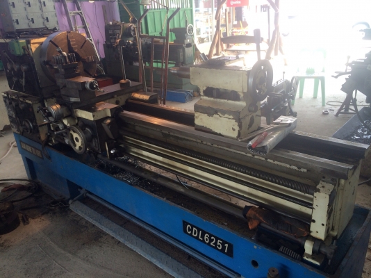 ขายเครื่องกลึง8ฟุตหนัก