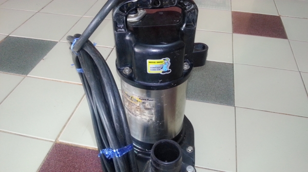 ขายไดโว่สูน้ำแบบสแตนเลสยี่ห้อมิตซูบิชิขนาดท่อ2นิ้วสภาพดีพร้อมใช้งานครับ