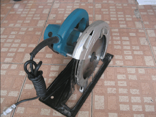 ขายเลื่อยวงเดือน 9นิ้ว Makita N5900B 2000W แท้100\%.