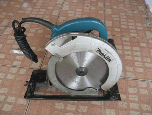 ขายเลื่อยวงเดือน 9นิ้ว Makita N5900B 2000W แท้100\%.