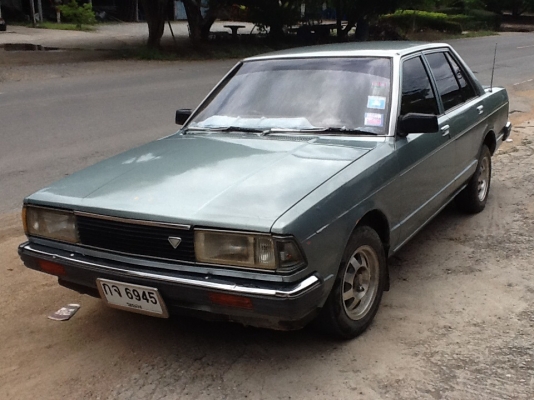 ขายเเก๋งดัชสันเครื่องนิสสัน.   Td.  20.   เทอโบทะเบียนเต็ม