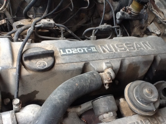 ขายเเก๋งดัชสันเครื่องนิสสัน.   Td.  20.   เทอโบทะเบียนเต็ม