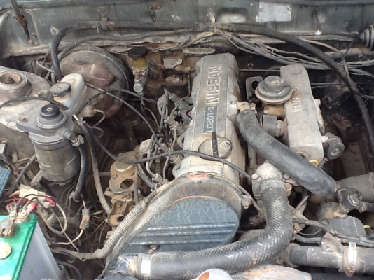 ขายเเก๋งดัชสันเครื่องนิสสัน.   Td.  20.   เทอโบทะเบียนเต็ม