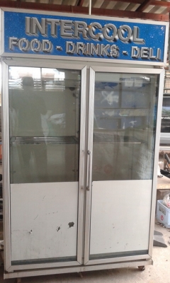 ขายตู้แช่ เครื่องหั่นขนมปัง เครื่องถอนขนไก่ ครับ