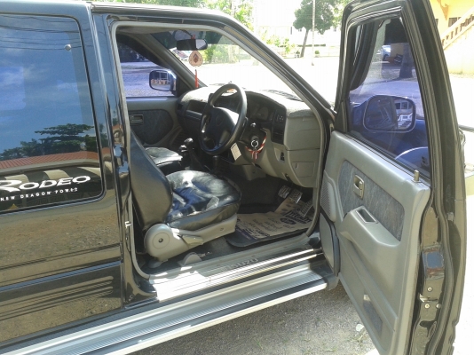 ขายอีซูซุ ดาก้อนอาย โฟร์วิล4*4ปี2001เพาเวอร์ไฟฟ้ารถไม่มีชนหนักสวยดูดี