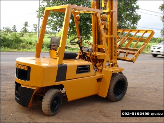 รถโฟล์คลิฟท์ โคมัตสุ 6 ล้อ เสาสูง 4 เมตร2.5ตัน เครื่องดี+ปั๊มดี