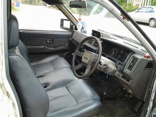 ขายใช้งานได้เลย นิสสัน bigM 79000 เครื่องฝาแดง พวงลัยเพาวเวอร์ แอร์หนาว ไฟฟ้าทั้งคัน ขับโครตดี ทะเบียน2558