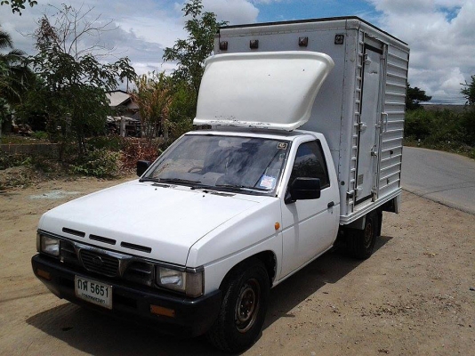 ขายใช้งานได้เลย นิสสัน bigM 79000 เครื่องฝาแดง พวงลัยเพาวเวอร์ แอร์หนาว ไฟฟ้าทั้งคัน ขับโครตดี ทะเบียน2558