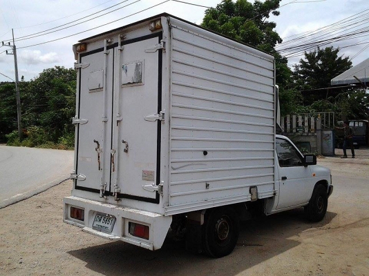 ขายใช้งานได้เลย นิสสัน bigM 79000 เครื่องฝาแดง พวงลัยเพาวเวอร์ แอร์หนาว ไฟฟ้าทั้งคัน ขับโครตดี ทะเบียน2558