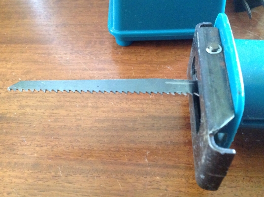 ขายเลื่อยไม้ไร้สาย Makita 9.6V 4390D ขายเลื่อยไม้ไร้สาย Makita 9.6V 4390D