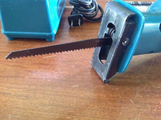 ขายเลื่อยไม้ไร้สาย Makita 9.6V 4390D ขายเลื่อยไม้ไร้สาย Makita 9.6V 4390D