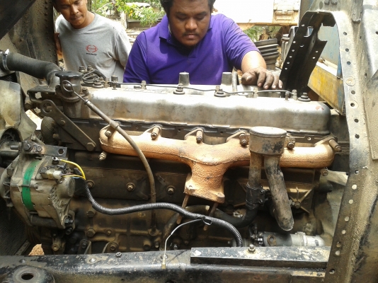 ขายรถ 10 ล้อ ISUZU พื้นเรียบ  ครับ ( ขายอีกรอบหลุดมัดจำครับ )