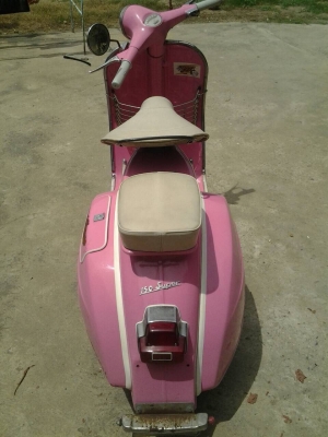 ขาย vespa supper สดๆสวยๆ อิตารีแท้ๆ เครื่องดีมากครับ ล้อ 8" ขี่ออกทริปยาวๆ สบายๆครับ no book ราคา 34500 บาท รับเทรินทุกรุ่น รับรองว่ารถสมบูรณ์มากครับ...